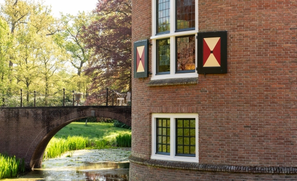 Kasteel. Diverse verbouwingen.